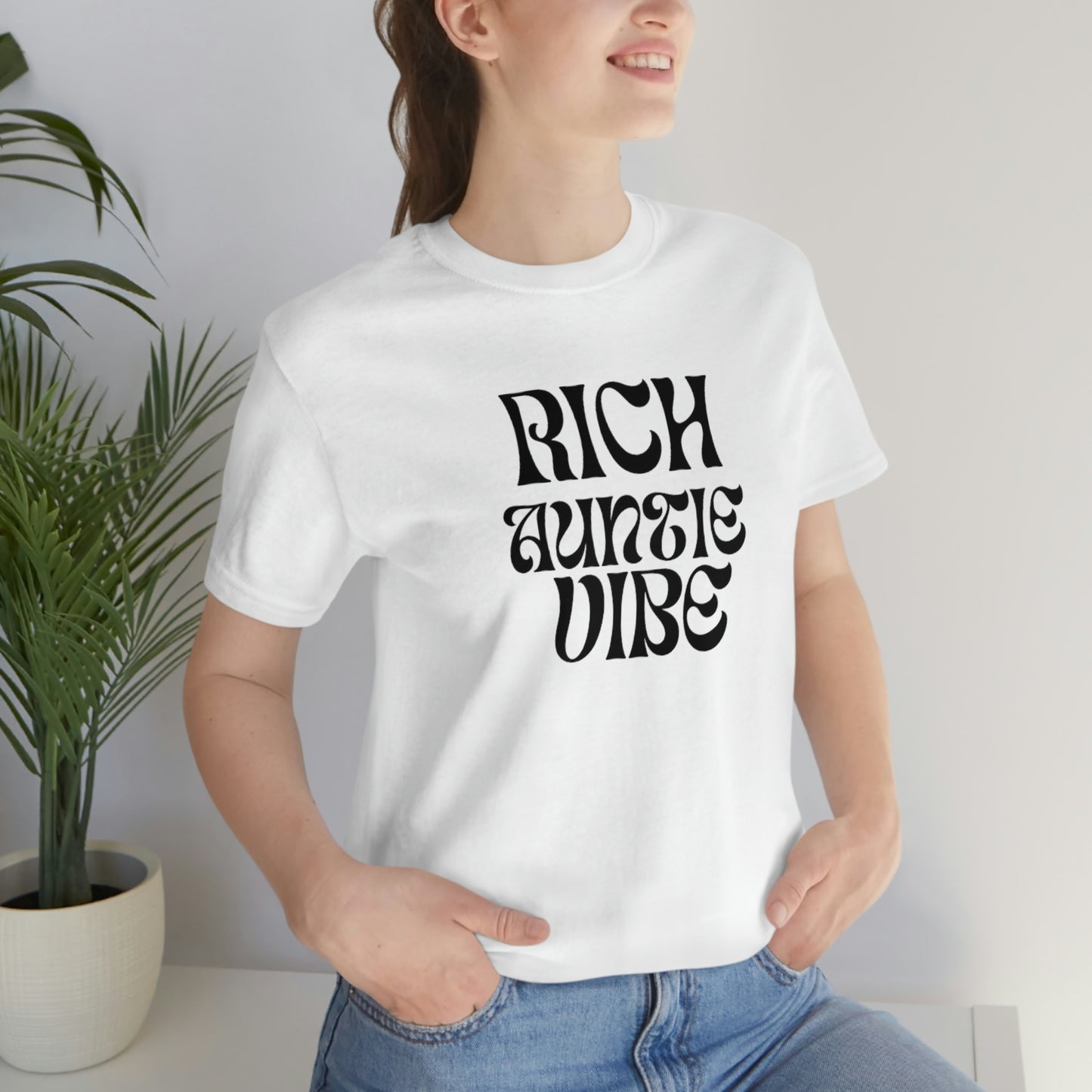 Unisex Graphic "Rich Auntie Vibe" Tee shirt