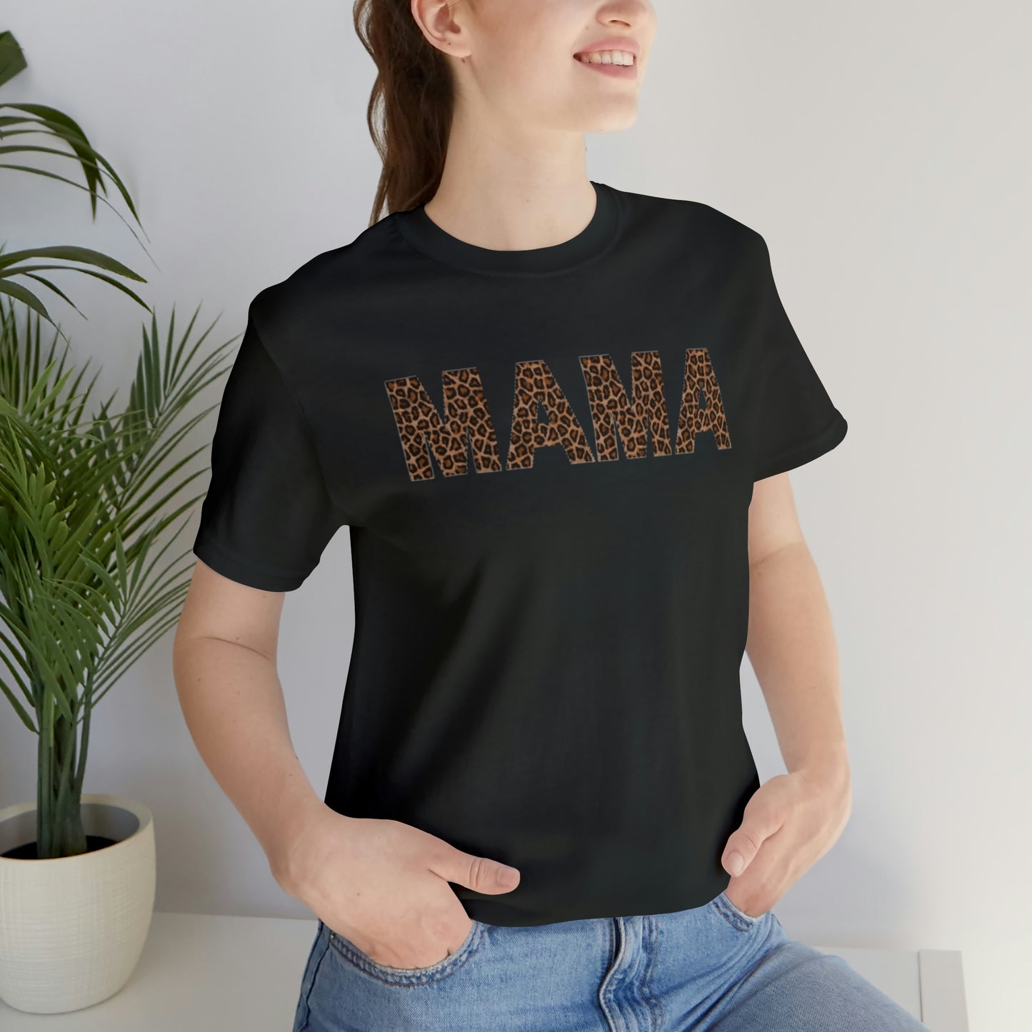 Women's Graphic "Mama" Tee-Shirt