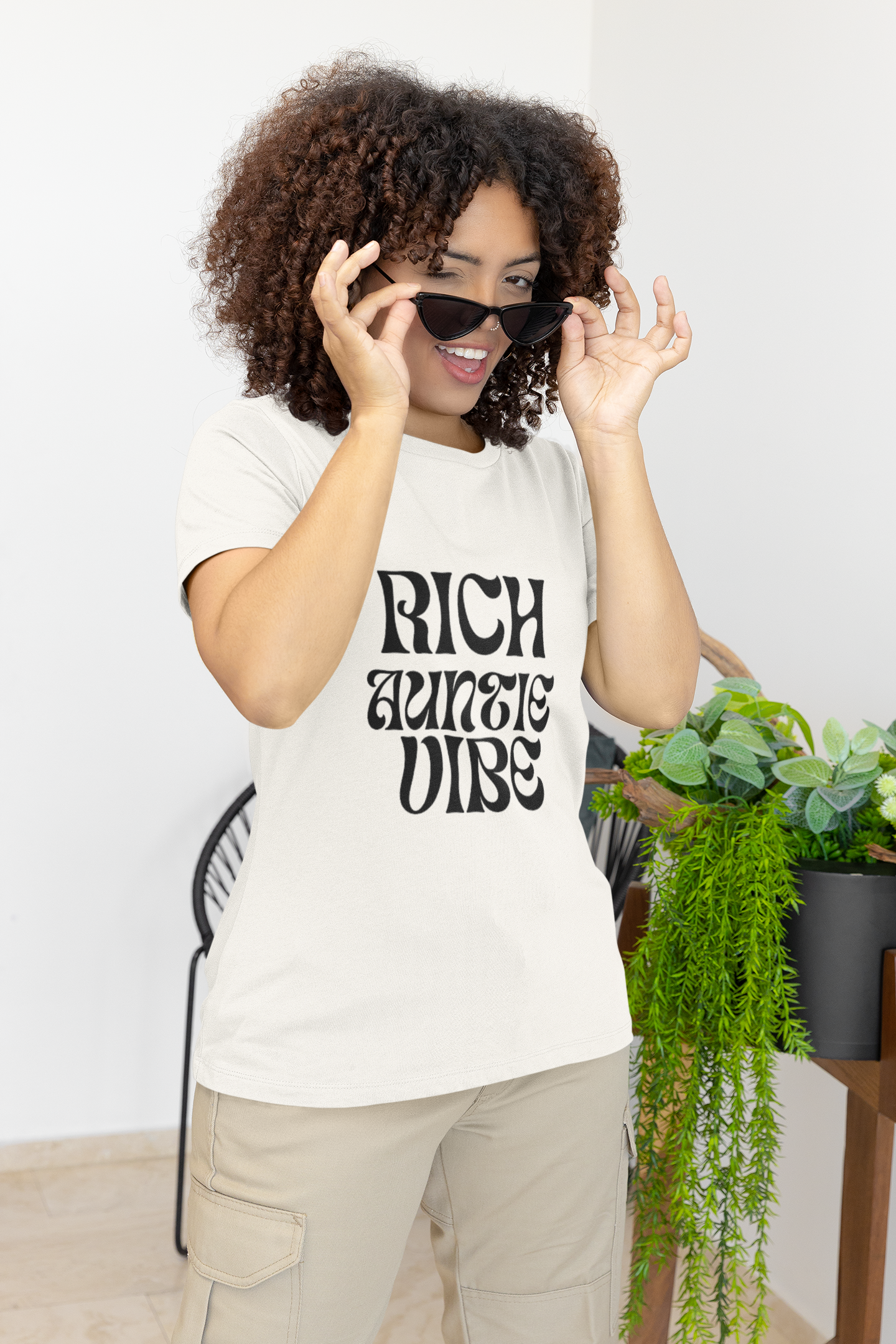 Unisex Graphic "Rich Auntie Vibe" Tee shirt