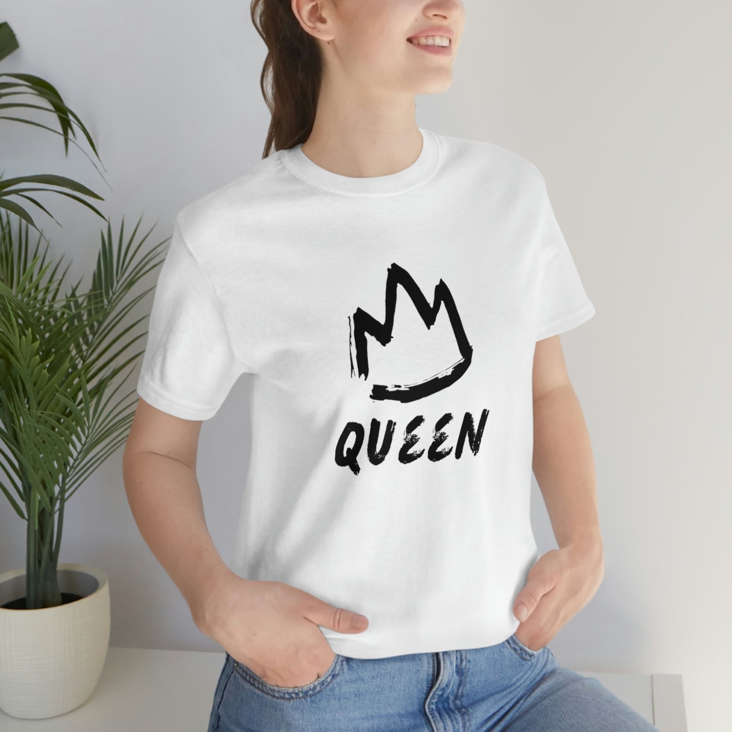 Unisex Graphic "Queen" Tee shirt