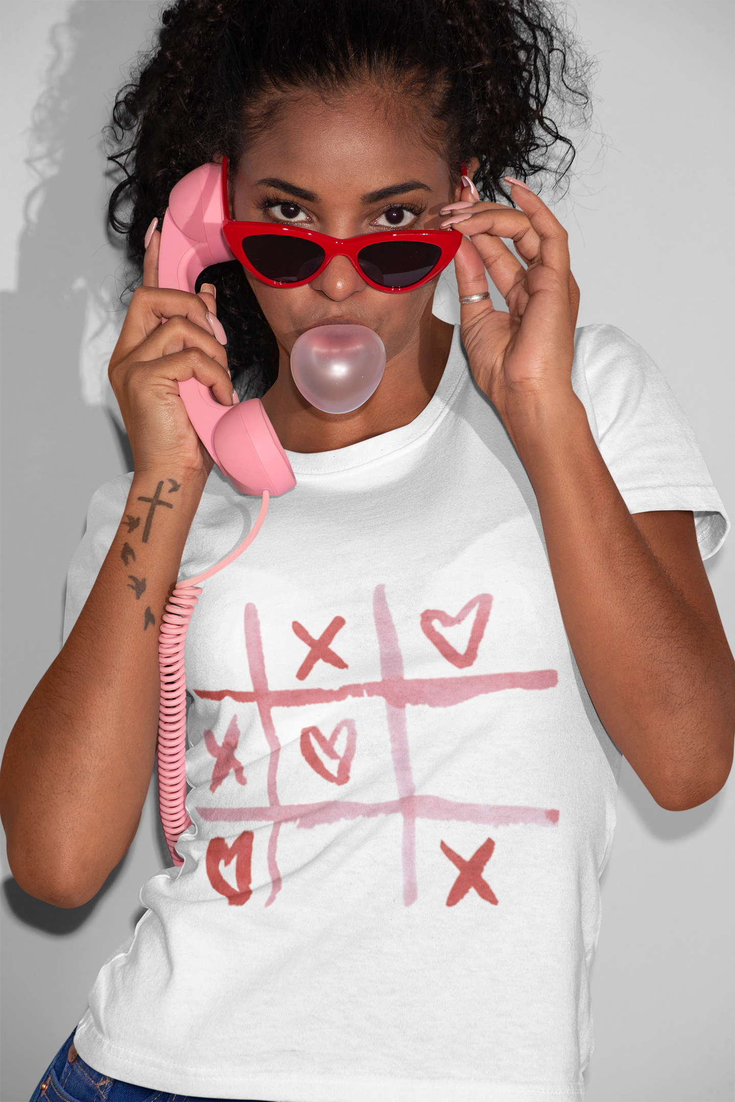 Unisex Graphic "XO Love" Tee shirt